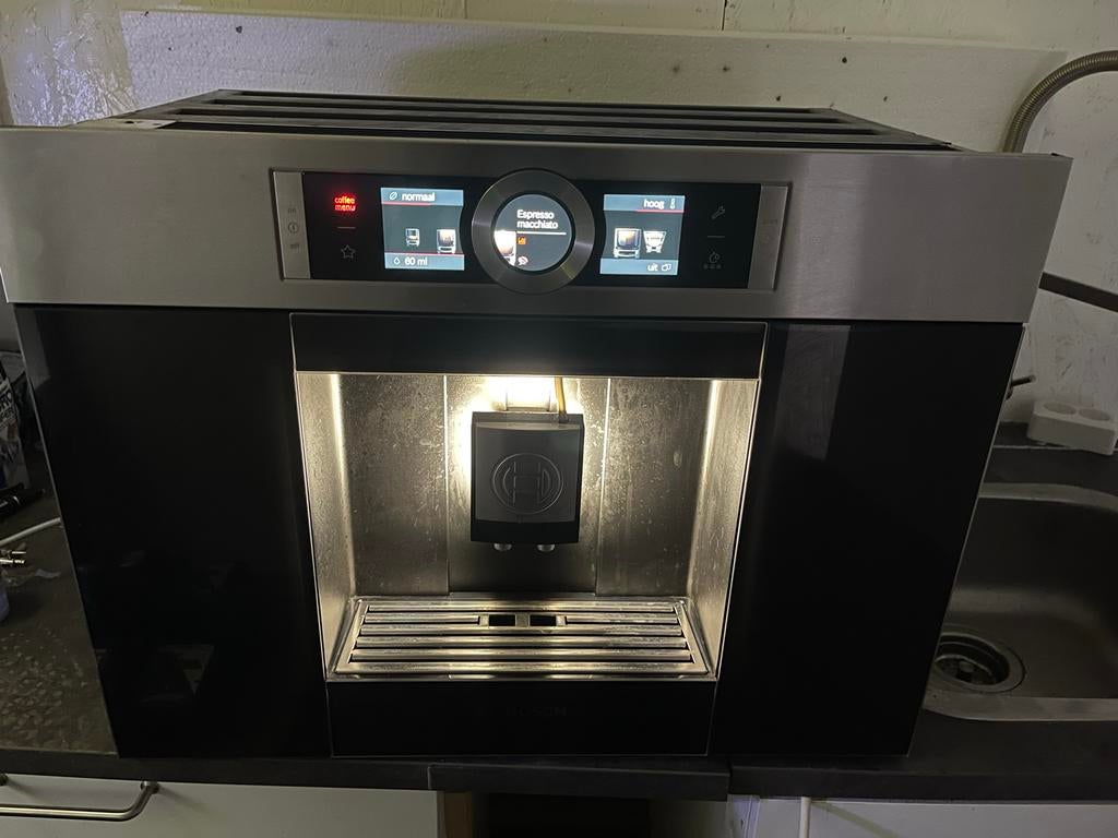 Bosch Inbouw Koffiemachine, Witgoed en Apparatuur, Koffiezetapparaten, Ophalen, Afneembaar waterreservoir, 10 kopjes of meer, Koffiemachine