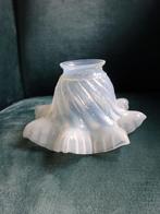 Sabino glazen lampenkapje, opaal glas met lichtblauwe zweem, Antiek en Kunst, Antiek | Glas en Kristal, Ophalen