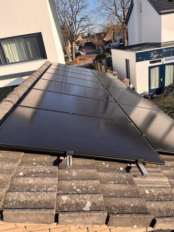 Zonnepanelen 11x Canadian Solar 320Wp AEG AS-3000-2 omvormer, Doe-het-zelf en Verbouw, Zonnepanelen en Toebehoren, Gebruikt, Compleet systeem