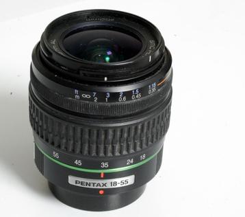 Pentax standaard zoom lens 18-55 mm beschikbaar voor biedingen