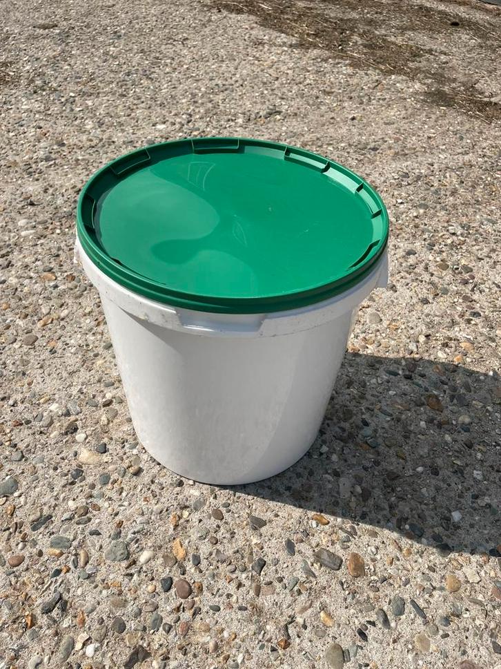 60 stevige plastic emmers met groene deksel – 20 liter, Huis en Inrichting, Emmers, Nieuw, Kunststof, Ophalen of Verzenden
