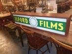Antieke lichtbak met verlichting ilford films klok ontbreekt, Antiek en Kunst, Curiosa en Brocante, Ophalen