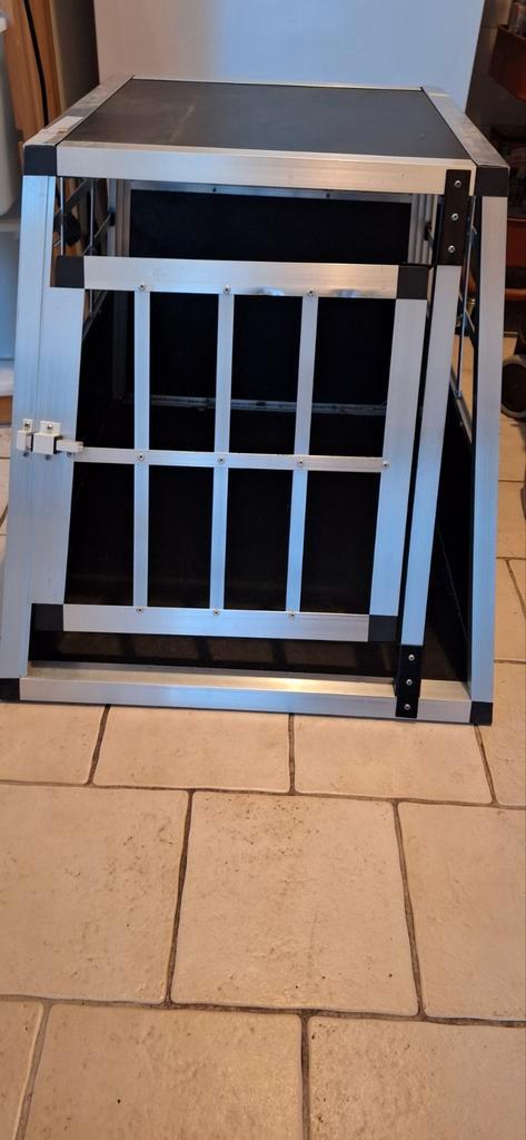 Tectake Auto hondenbench . ook voor in huis te gebruik, Dieren en Toebehoren, Hondenhokken, Zo goed als nieuw, Minder dan 65 cm