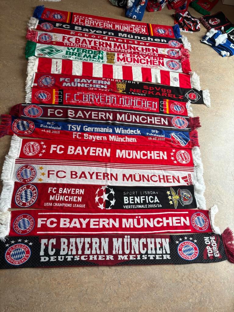 FC Bayern München Voetbal Sjaals 10€ per voetbalsjaal, Ophalen of Verzenden, Gebruikt, Clubaccessoires