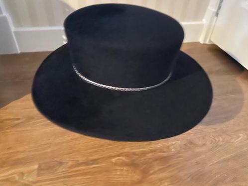 Zo goed als nieuwe zwarte dameshoed, Kleding | Dames, Hoeden en Petten, Zo goed als nieuw, Hoed, 56 of 57 cm (M, 7 of 7⅛ inch)