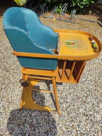 Vintage kinderstoel jaren 1960 beschikbaar voor biedingen