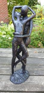 bronzen beeld / ZOENEND liefdespaar / 55 cm hoog, Huis en tuin decoratie Marie, Nieuw, Info@huisentuindecoratiemarie.nl, Mensenbeeld