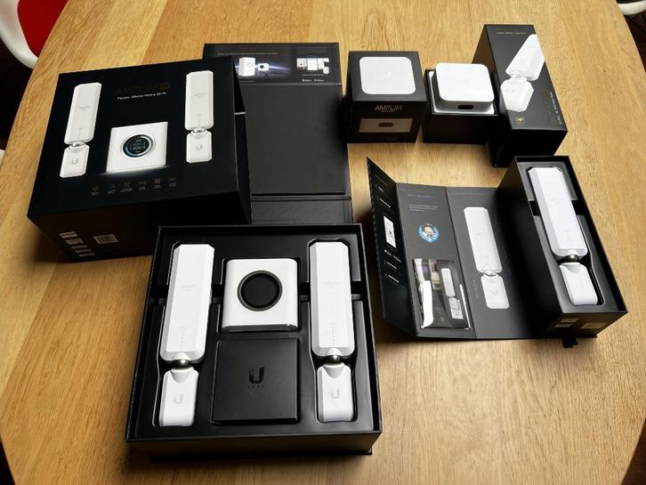 Ubiquiti Amplifi HD met 3 Mesh Points en Instant router, Computers en Software, Routers en Modems, Gebruikt, Router, Ophalen of Verzenden