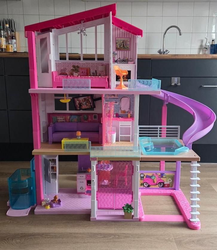 Barbie Droomhuis Compleet met Accessoires!, Kinderen en Baby's, Speelgoed | Poppenhuizen, Zo goed als nieuw, Poppenhuis, Ophalen