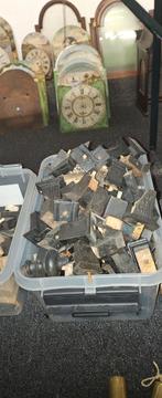 Friese staartklok groot lot schoorstenen, Ophalen of Verzenden