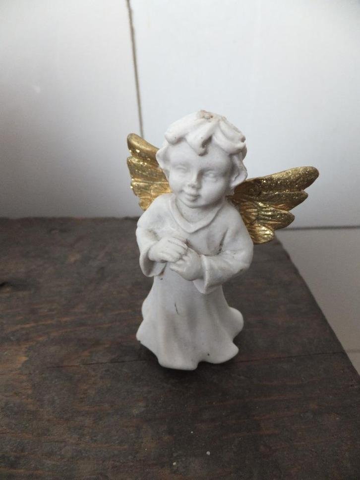 gratis verzenden oud klein engeltje, beschermengel beeldje, Antiek en Kunst, Curiosa en Brocante, Verzenden