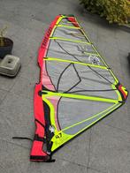 Te koop: Ezzy special edition 4.7 surfzeil in zeer goede sta, Ophalen, Minder dan 5 m², Zeil, Gebruikt