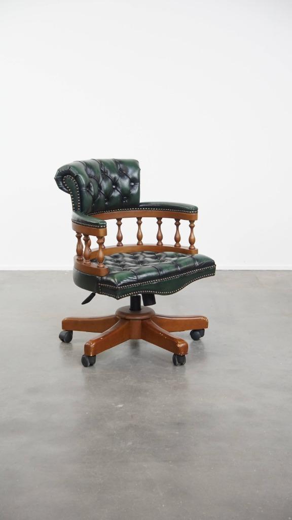 Elegante groene Engelse rundleren chesterfield bureaustoel, Huis en Inrichting, Bureaustoelen, Gebruikt, Bureaustoel, Groen, Ophalen