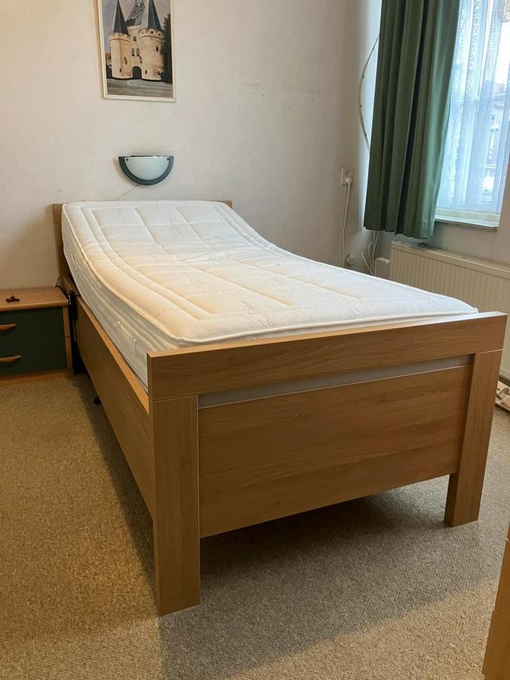 Ergodream Elektrisch verstelbaar 1 persoonsbed 90x200cm, Huis en Inrichting, Slaapkamer | Bedden, Zo goed als nieuw, Eenpersoons