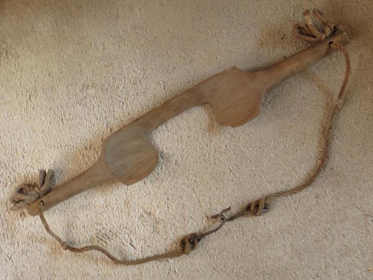 gemerkt  melkjuk 94 cm met originele touwen en haken., Antiek en Kunst, Antiek | Gereedschap en Instrumenten, Ophalen of Verzenden