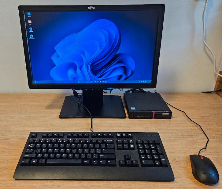 Lenovo ThinkCentre  M700 | i5 | 12GB | 128GB | 22" LED, Computers en Software, Desktop Pc's, Zo goed als nieuw, 3 tot 4 Ghz, SSD