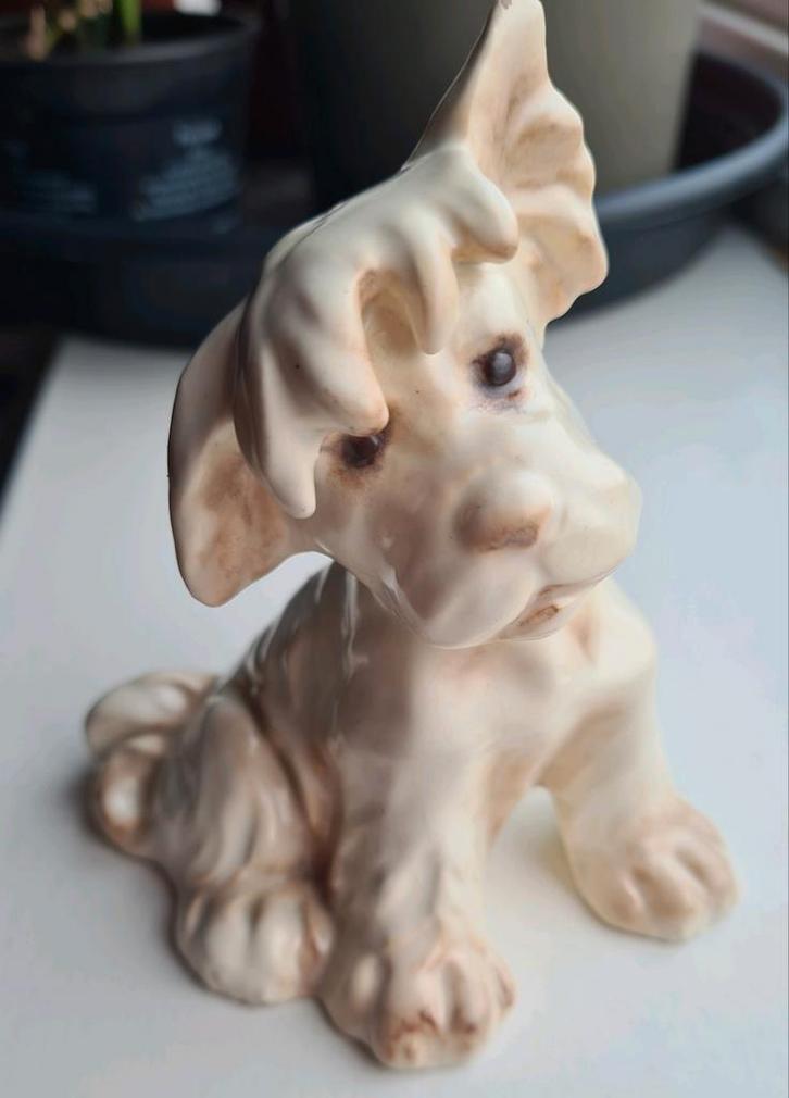 Cortendorf PORSELEIN dog terriër hondje 2663, Verzamelen, Beelden en Beeldjes, Gebruikt, Dier, Ophalen of Verzenden