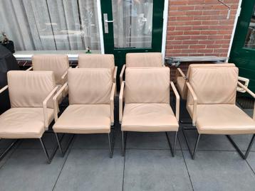 Set van Poltrona Frau Sedia Chancellor Conferentiestoelen beschikbaar voor biedingen