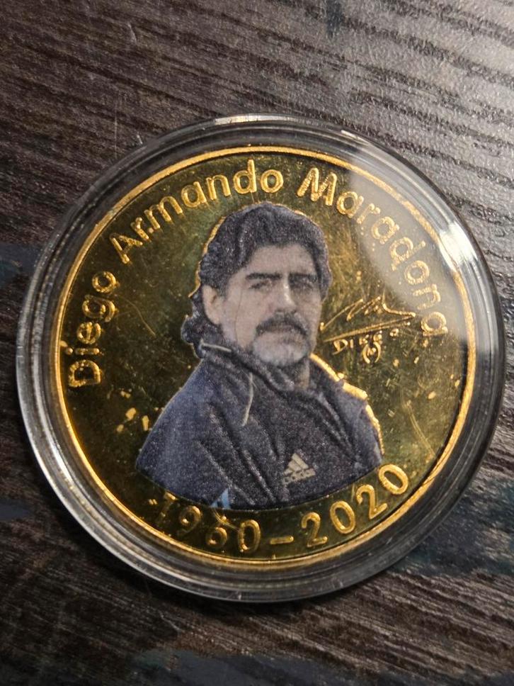 Maradona Herdenkingsmunt,doos24., Verzamelen, Sportartikelen en Voetbal, Ophalen of Verzenden