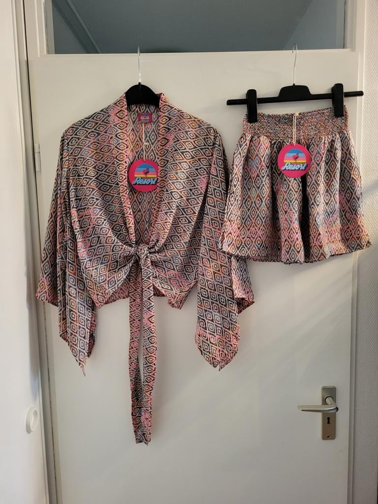 Toffe set! Short met top - Ibiza look - Nieuw, Kleding | Dames, Jumpsuits, Maat 38/40 (M), Nieuw, Ophalen of Verzenden, Resort