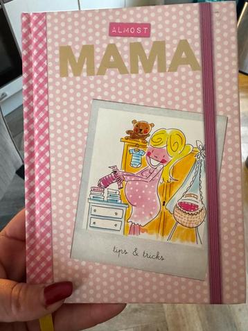 Blond Amsterdam Almost Mama Boek beschikbaar voor biedingen
