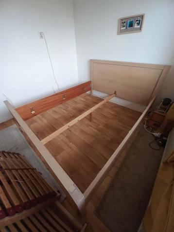 Houten Bed (voor een matras van 160x200)