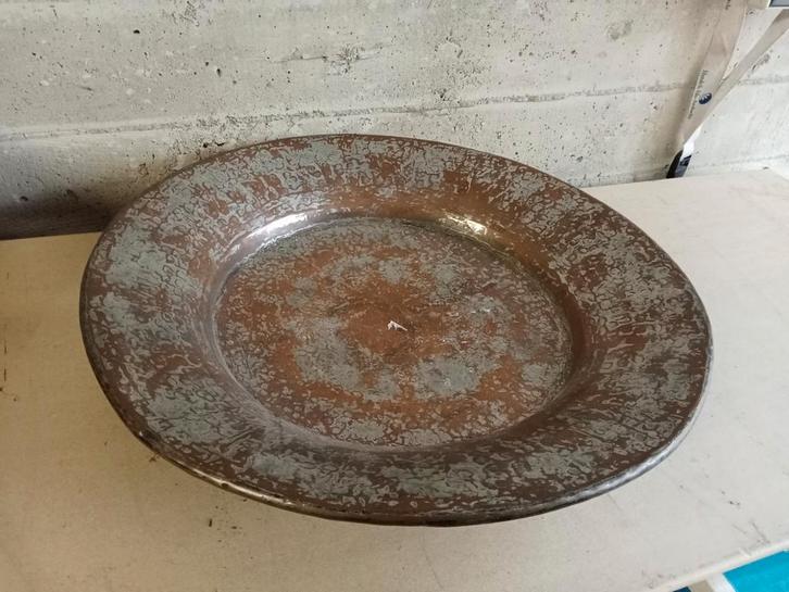 Antieke gehamerd koperen bord, kom., Antiek en Kunst, Antiek | Koper en Brons, Koper, Ophalen of Verzenden