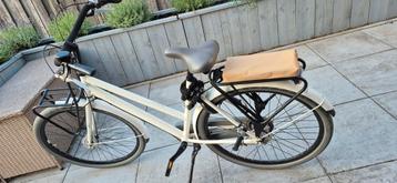 Cortina Damesfiets 28 inch - Wit beschikbaar voor biedingen