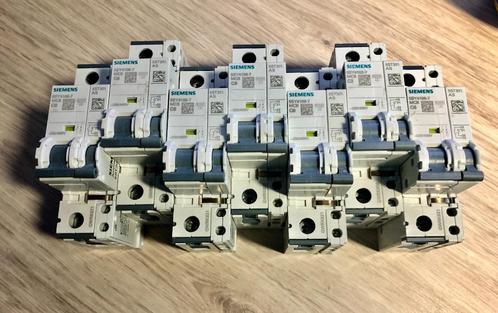 SIEMENS - 7x Zekeringsautomaat - Automaat - Hulpcontact, Hobby en Vrije tijd, Elektronica-componenten, Zo goed als nieuw, Ophalen of Verzenden