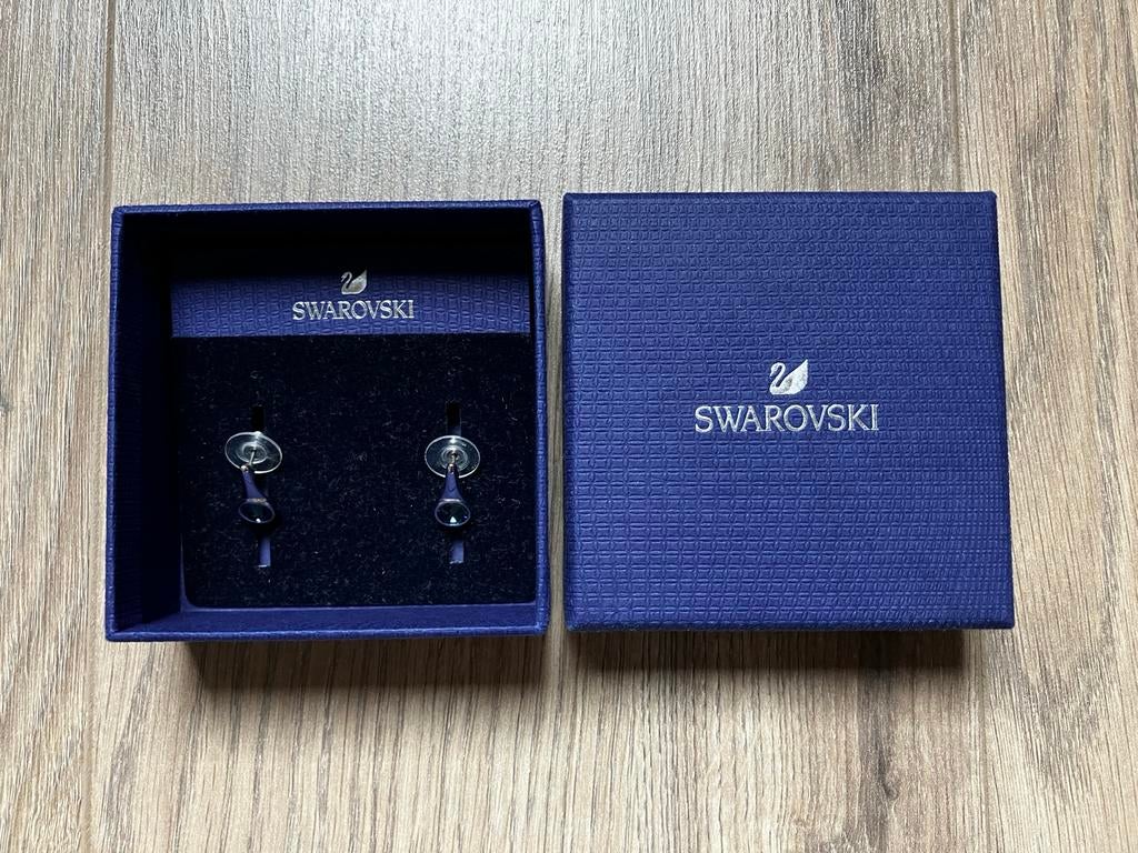 Swarovski Oorknopjes met Blauw Kristal, Sieraden, Tassen en Uiterlijk, Oorbellen, Met kristal, Overige materialen, Blauw, Ophalen of Verzenden