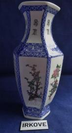 ZES KANTIGE CHINESE VAAS * Porselein *, Verzenden