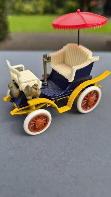 modelauto vis a vis Delahaye vintage beschikbaar voor biedingen
