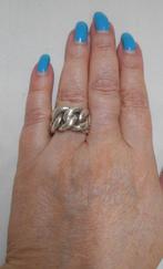 Zilveren zware ring met schakels maat 16.75  nr.1593