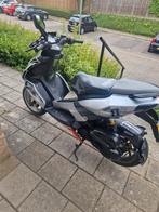 Aprilia sr factory 2008 lc + sr street 2012 lc in onderdelen, Fietsen en Brommers, Scooters | Aprilia, Ophalen, Zo goed als nieuw