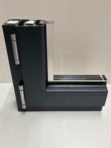 Maatwerk Aluminium Ramen,Deuren,Kozijnen. Alle kleuren beschikbaar voor biedingen