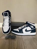 Nike air Jordan mid white gold/obsidian 42,5, Kleding | Heren, Schoenen, Blauw, Ophalen of Verzenden, Zo goed als nieuw