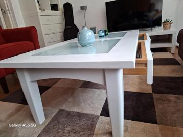 Salontafel beschikbaar voor biedingen