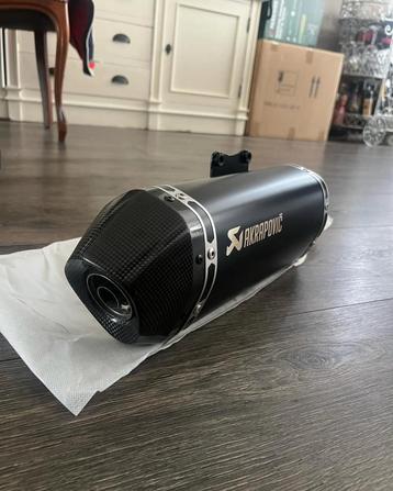 Akrapovic uitlaat vespa / zip nieuw beschikbaar voor biedingen