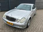 Mercedes-Benz E-Klasse E240 Sedan Avantgarde AUT 2002 Grijs, Auto's, Automaat, Achterwielaandrijving, Zwart, 2597 cc