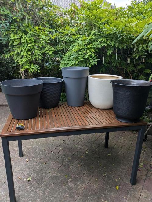 Diverse extra grote bloempotten, Tuin en Terras, Bloempotten, Zo goed als nieuw, Kunststof, 25 tot 40 cm, Rond, Ophalen