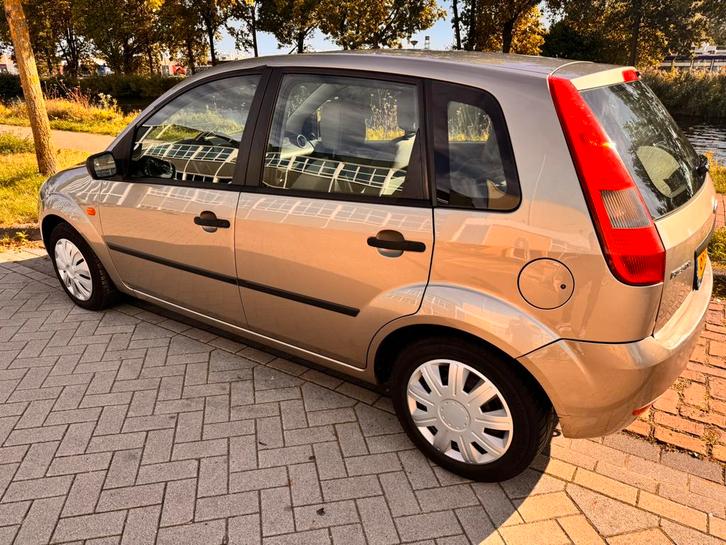 Ford Fiësta 1.3 Ambiente Nap /50Drs/2002/Apk 19 April 2026, Auto's, Ford, Particulier, ABS, Airbags, Bluetooth, Radio, USB, Benzine