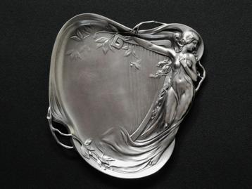 Jugendstil visitekaartjeshouder vide poche jongedame  harp beschikbaar voor biedingen