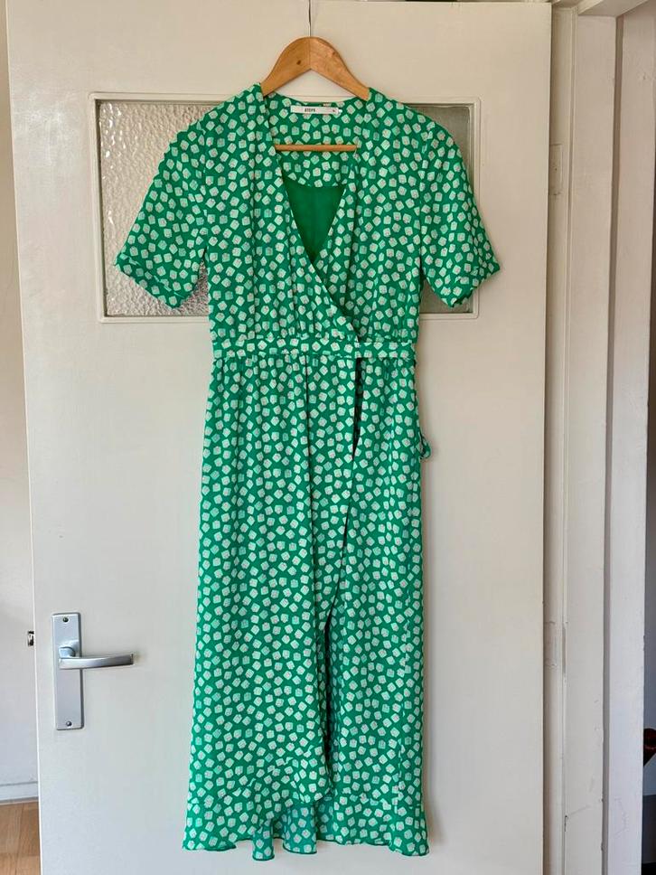 Steps jurk wikkeljurk groen print en ruches maat 34/36, Kleding | Dames, Jurken, Zo goed als nieuw, Maat 36 (S), Groen, Onder de knie