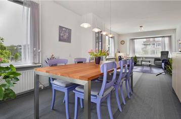 Kersenhouten Eettafel met RVS Poten beschikbaar voor biedingen