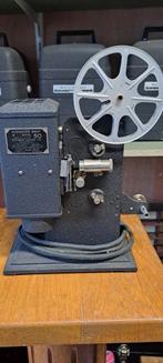 Vintage Kodascope Eight Model 50 Filmprojector, Audio, Tv en Foto, Filmrollen, Ophalen, 8mm film