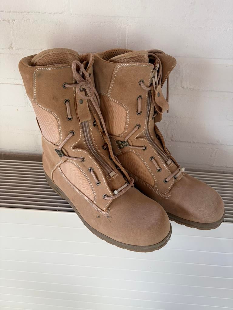 Defensie schoenen zand kleur met rits Maat 300B, Ophalen, Landmacht, Nederland, Kleding of Schoenen