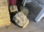 Drie grote tuin keien / Overloon, Ophalen of Verzenden, Gebruikt, Grijs, Kei