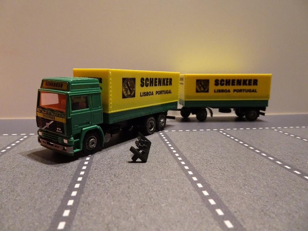 357 albedo herpa volvo f12 schenker portugal 1:87 truck, Hobby en Vrije tijd, Ophalen of Verzenden, Zo goed als nieuw, Bus of Vrachtwagen