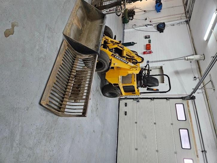 Knikmops 90 wiellader met bakken en klinkerklem, Zakelijke goederen, Machines en Bouw | Kranen en Graafmachines, Wiellader of Shovel