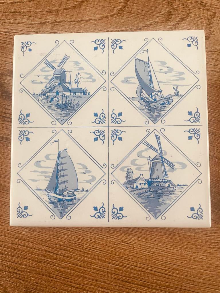 Vintage Delfts Blauw Tegel met Molens en Boten, Ophalen of Verzenden